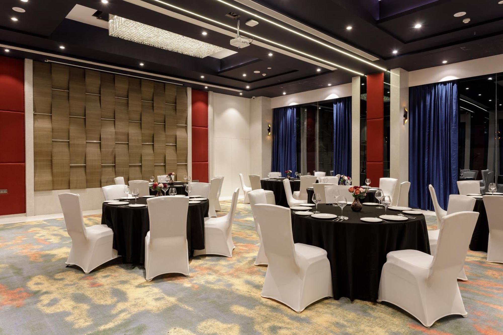 Svenska Design Hotel Kakinada Exterior photo